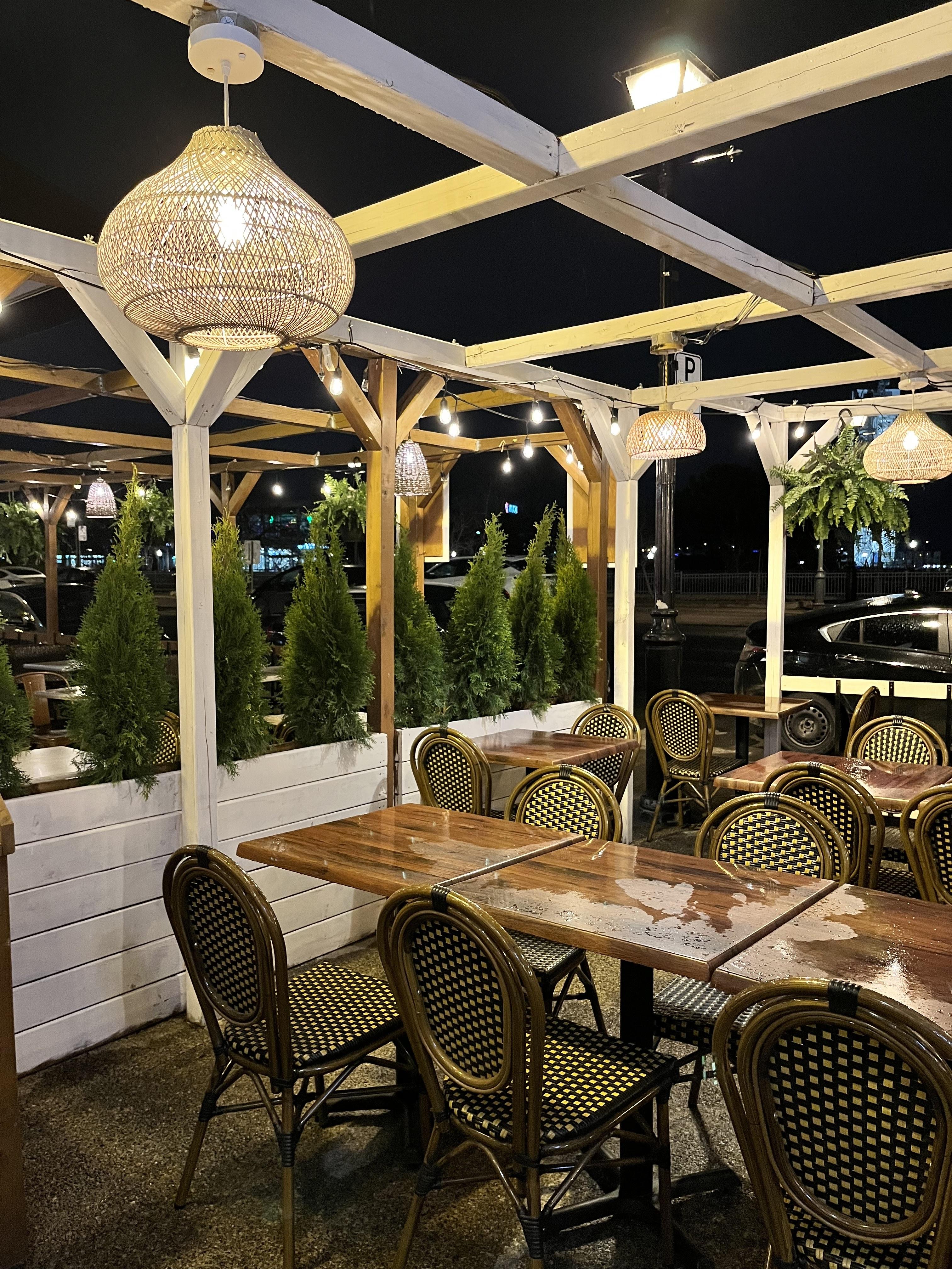 Boqueria – outdoor terrace in Old Montreal, Montréal