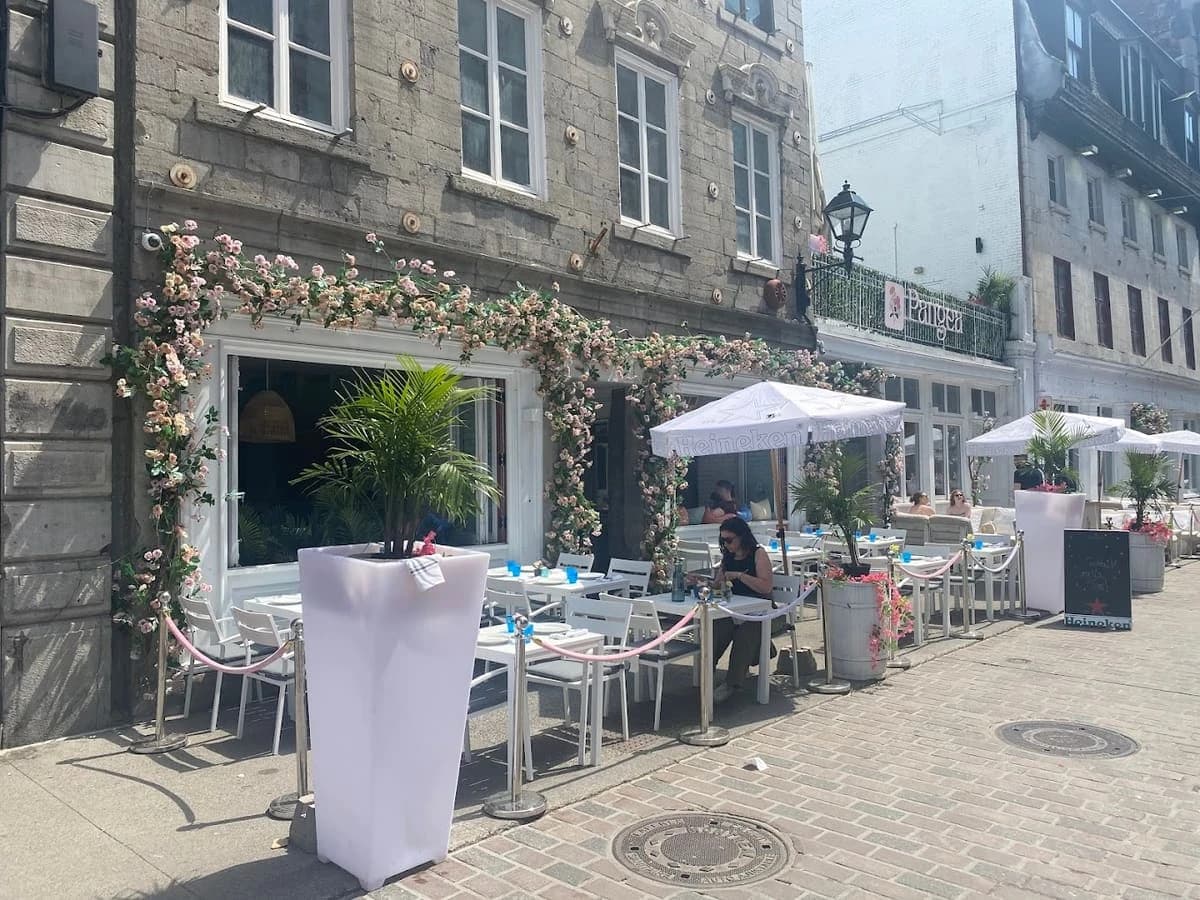 Pangea Restaurant & Bar – outdoor terrace in Old Montreal, Montréal