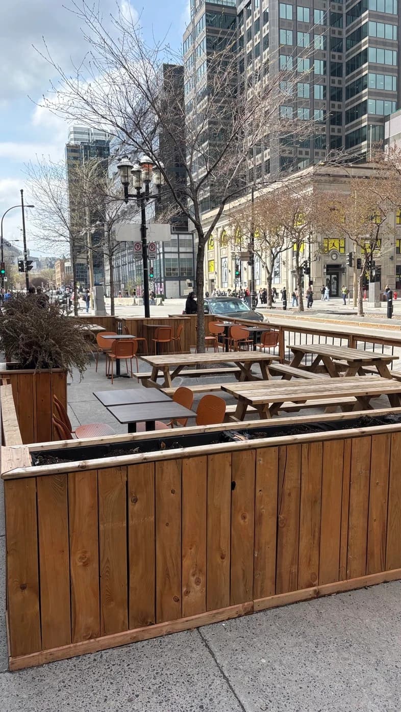 Ciccio's – outdoor terrace in Downtown, Montréal