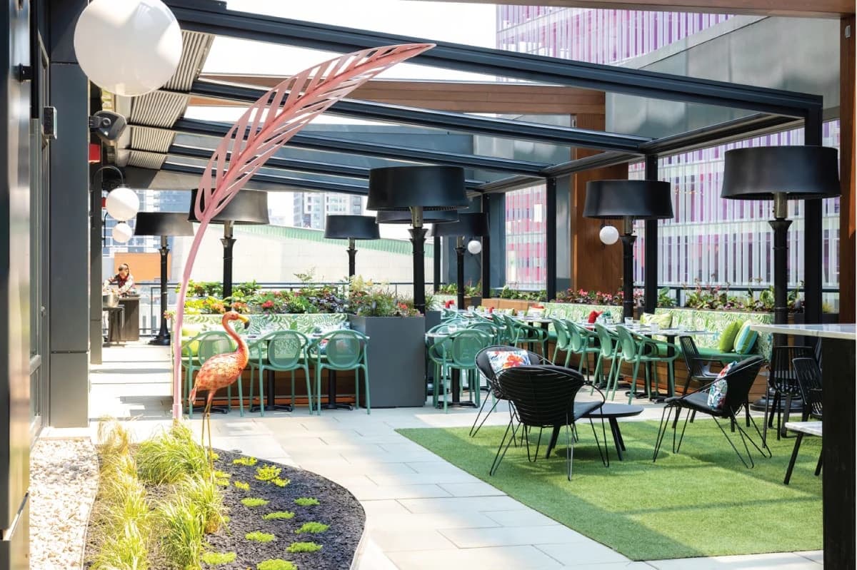 Muze Lounge & Terrasse – terrasse extérieure à Centre-ville, Montréal